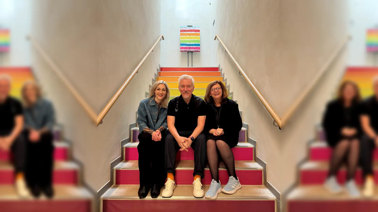 Dominique Bonneau-Kaunath (Sensoria – Veranstaltungen), Ellis Parrinder und Barbara Richter (Sensoria - Geschäftsführerin)  (Foto: Matthew Buchanan)