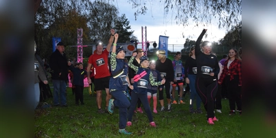 Schaurig-schönes Treffen zum gemütlich-gruseligen Lauf. (Foto: Marc Otto)