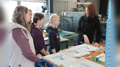 Einblicke in verschiedene Berufsfelder der ortsansässigen Betriebe und Einrichtungen haben beim „Tag der offenen Betriebstür“ seit 2015 Tradition. (Foto: Kreis Höxter)