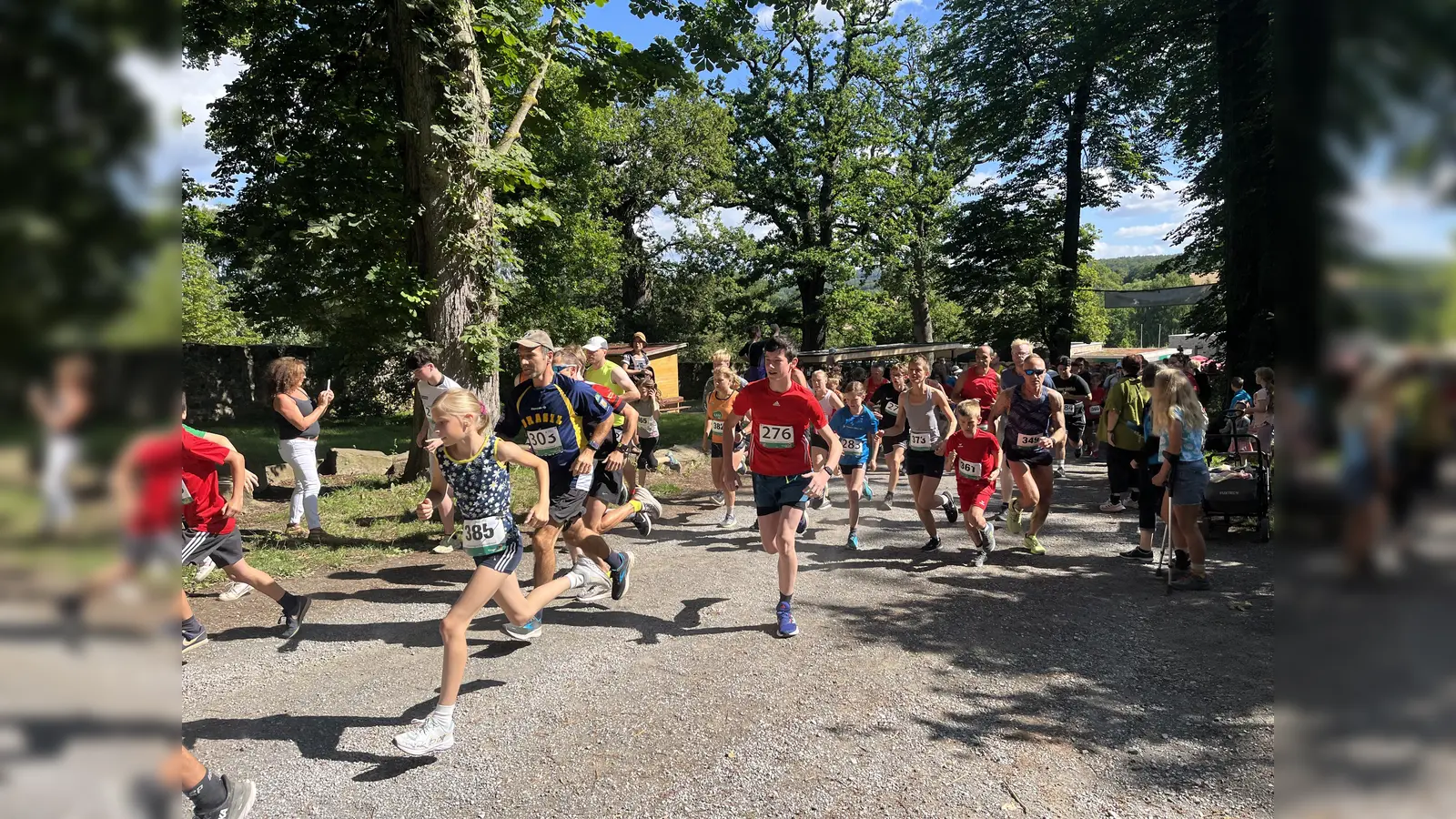 Foto vom Start des Laufs über fünf Kilometer im Jahr 2023. (Archivbild: Julia Sürder)