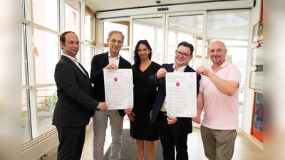Bei den Gesundheitsgesprächen Weser-Egge klären Ärzte der KHWE in diesem Jahr wieder über Krankheitsbilder und Therapiemöglichkeiten auf (v.l.): Prof. Dr. Sameer Dhayat, Dr. Josef Nelles, Dr. Indira Ruch, Prof. Dr. Antonio Ernstberger und Dr. Saša Pokupić. (Foto: KHWE)