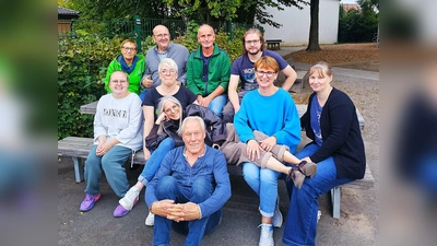 Die Akteure der Bühnenhüpfer, bzw. das Team der Wellnessfarm. (Foto: privat)