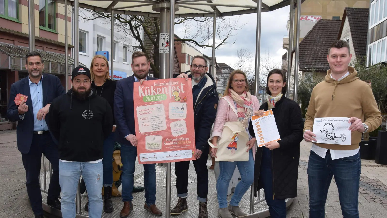 Die Macher und Gestalter des Kükenfestes präsentieren buntes Programm, querbeet durch die Innenstadt. (Foto: Marc Otto)