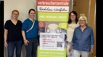 (v.l.) Elke Stieghorst (Internationaler Frauentreff), Coletta Lehmenkühler (Verbraucherzentrale Höxter), Christiane Klare (Gleichstellungsbeauftragte Stadt Beverungen), Irmhild Pissors (Internationaler Frauentreff) (Foto: Stadt Beverungen)
