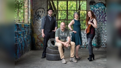 Cara bringt „Musik von der grünen Insel“ ins Weserrenaissance Schloss Bevern. (Foto: Gudrun Walther)