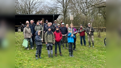 Zum Dorfaktionstag kamen Groß und Klein zusammen. (Foto: privat)