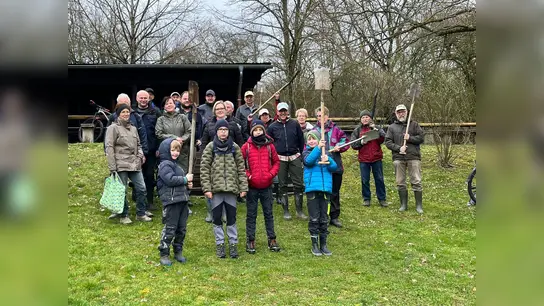 Zum Dorfaktionstag kamen Groß und Klein zusammen. (Foto: privat)
