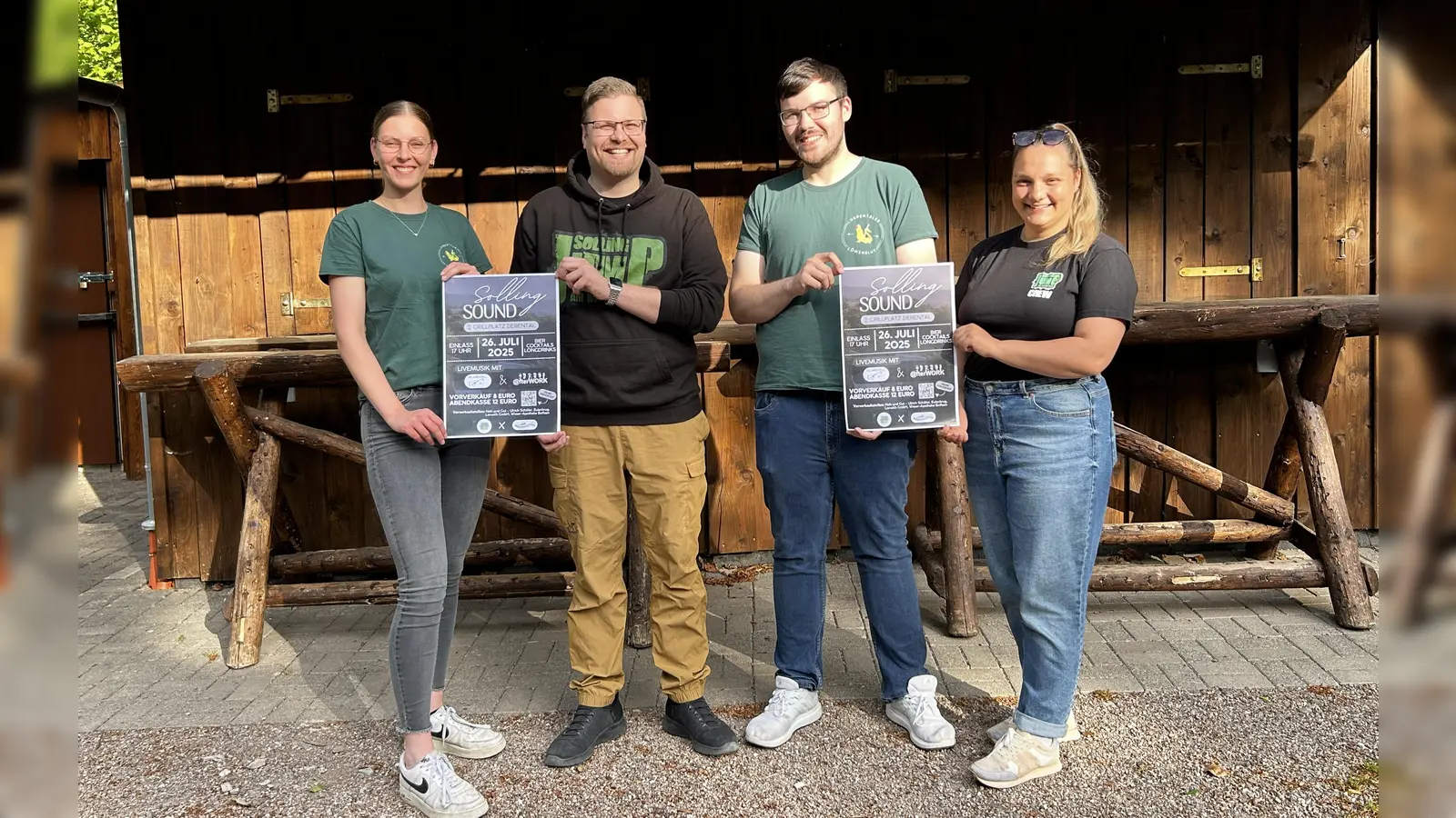Hoffen auf tolle Resonanz (v.l.): Karolin Arnemann (Derentaler Löwenblut e.V.), Marvin Küppers (Jugend- und Kulturverein Fürstenberg e.V. ), Luis Heubaum (Derentaler Löwenblut e.V.) und Laura Neils (Jugend- und Kulturverein Fürstenberg e.V.). (Foto: privat)