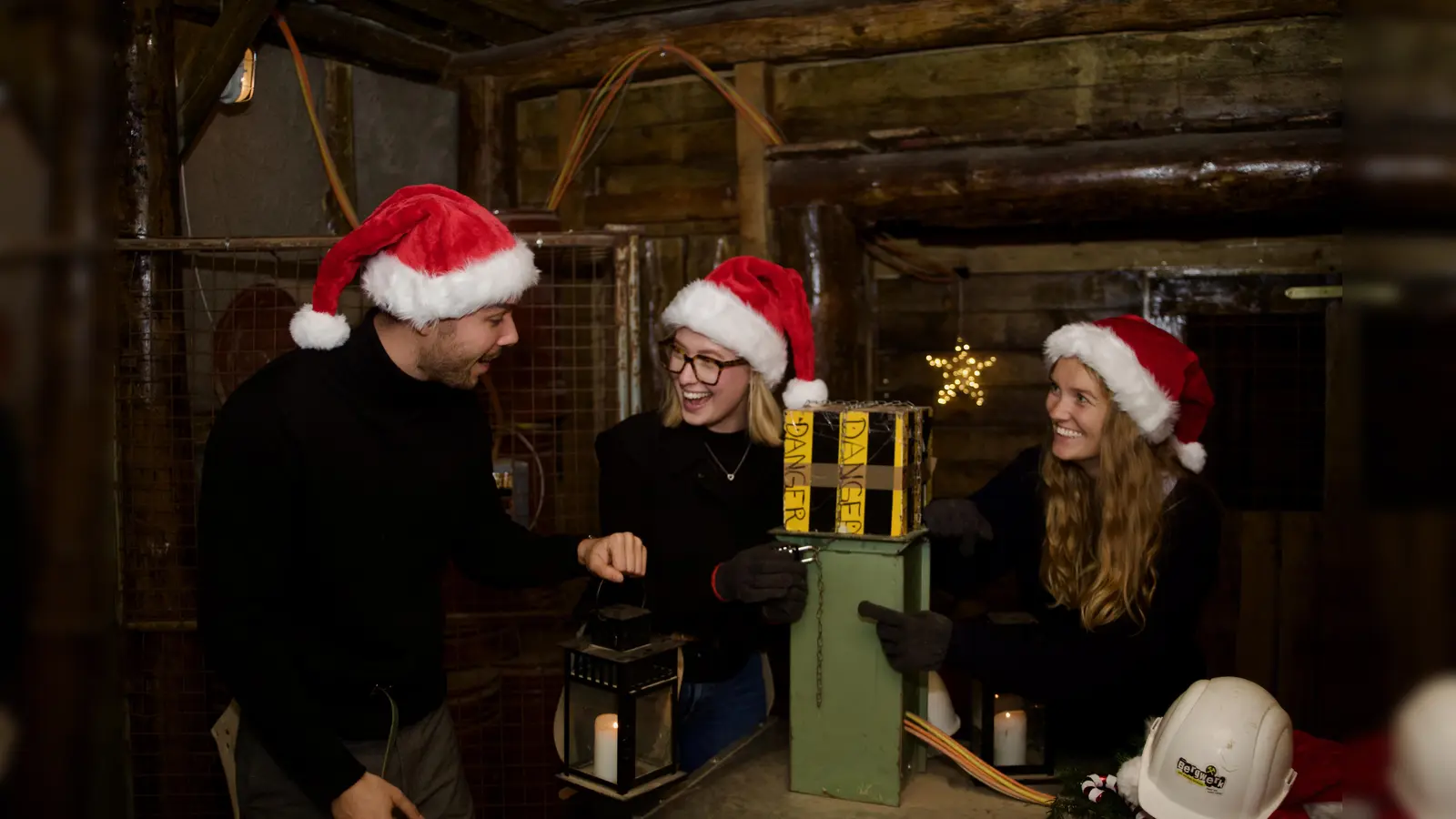Gemeinsam knobeln, lachen und Lösungen finden. Genau das macht den Reiz des Escape Rooms aus. (Foto: Bergwerk Holzminden)