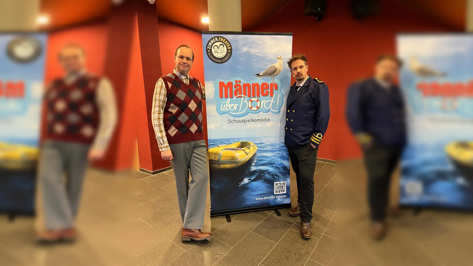 Stefan Marx und Simon Hillebrand (von links) in der Residenz Stadthalle Höxter (Foto: ZIMMER.THEATER)