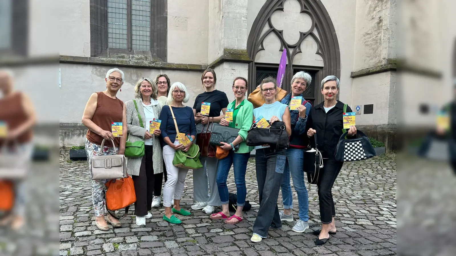 Der Handtaschen-Arbeitskreis des Zonta-Clubs steht in den Startlöchern für die sechste Taschenbörse in der Marienkirche (v.l.): Ana Maria Castro de Linzner, Dr. Elisabeth Klemm, Barbara Fien, Susanne Krekeler, Sarah Baensch, Julia Siebeck, Annette Finkeldei (Vize-Präsidentin), Heike Jandt und Christina Schroeder.  (Foto: Zonta-Club Höxter)