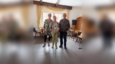 Elvira Niemeier, Hildegard Dierkes und Gerhard Konze. (Foto: privat)