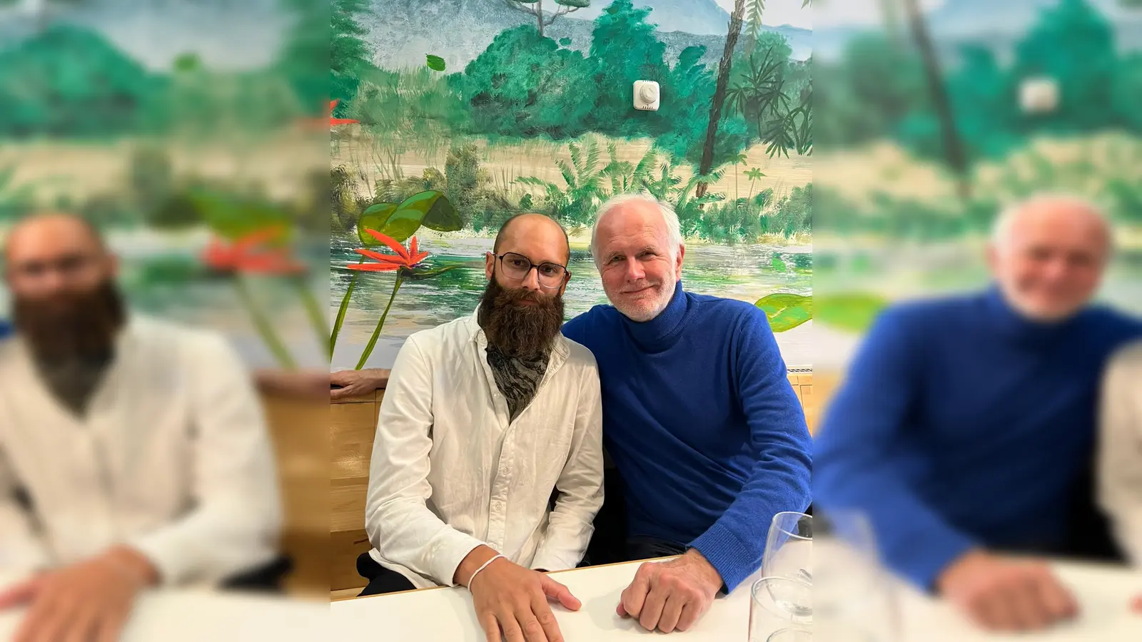 Zwei Auto-Liebhaber: Asad Hussain und Harald Schmidt. (Foto: privat)