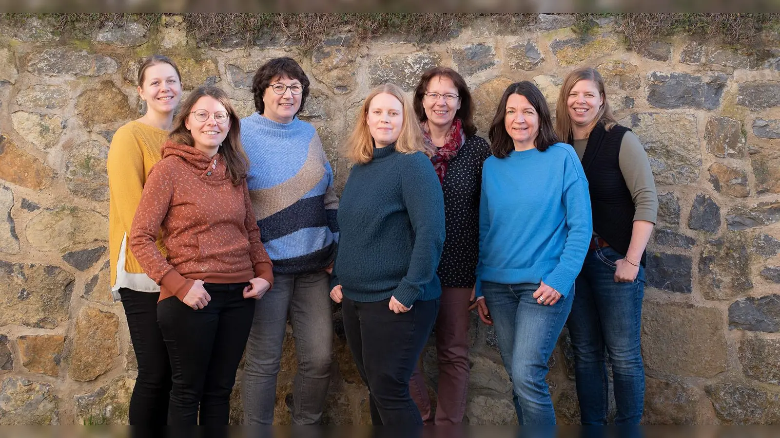 Die Mitarbeiterinnen der SkF. (V.l.) Meike van der Kamp, Evelyn Schimmelfeder, Huberta Nolte, Jennifer Williams, Elke Hillebrand-Köster, Uta Heilemann-Kleine und Julia Bremkamp.<br><br> (Foto: Truedesign)