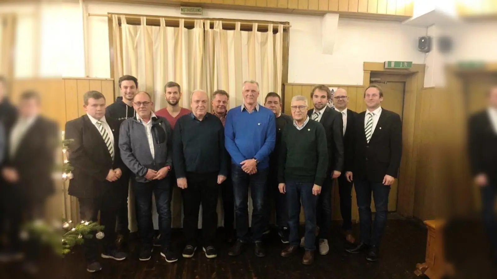 Ehrungen der Vereinsmitglieder: (v.l.) Lars Reischl ,Florian Derenthal,Hans Hermann Grone, Julian Huhn, Hans Spindeler, Herny Kuhlmann,Franz Nübel, Markus Reischl, Hans Hartmann,Christoph Suermann, Andreas Wenzel, Patrick Kohlandt. (Foto: Foto: SV Dalhausen)