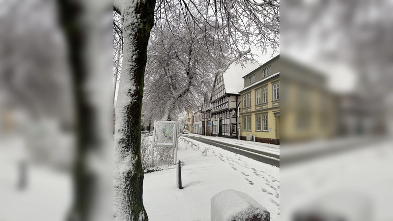 An den Schulen in der Trägerschaft der Hansestadt Warburg wird aufgrund der Gegebenheiten morgen, Freitag, 09. Januar, Distanzunterricht stattfinden. (Foto: Stadt Warburg)