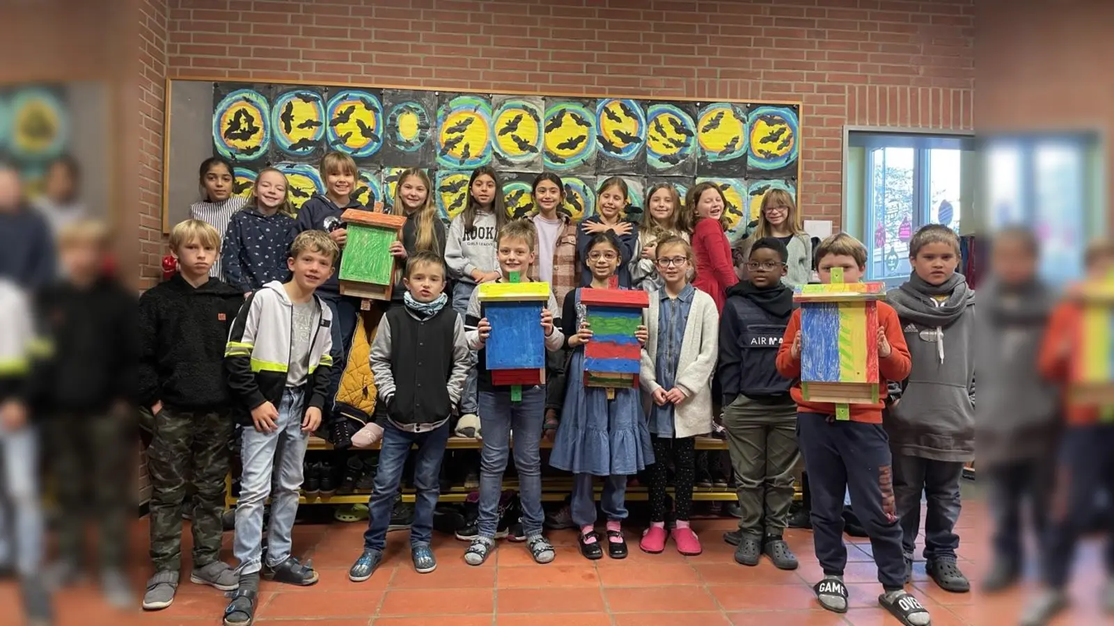 Drittklässler bauten Fledermauskästen. (Foto: Lilli-Jahn-Schule)