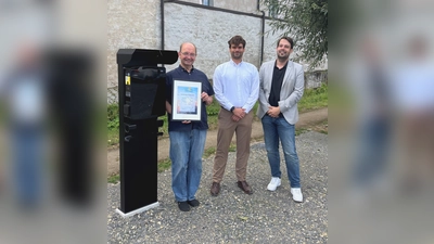 Hans Hermann Jansen (Kulturstiftung Marienmünster), Markus Engert (BeSte Stadtwerke), Kai Schöttler (Bürgermeister Stadt Marienmünster). (Foto: privat)