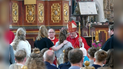 Firmung 2025 mit Weihbischof Matthias König: (Foto: Kirchengemeinde Corvey)