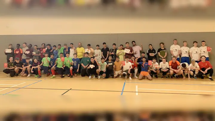 Der erste „Pro United Cup“ vom Kreissportbund Holzminden und Projekt Begegnung war ein Volltreffer: Fairplay und Spaß standen in der Stiebel-Eltron-Halle in Holzminden im Vordergrund. (Foto: Kreissportbund Holzminden)