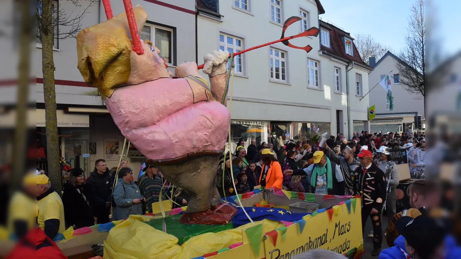 Auf Steinheims Straßen gings mal wieder besonders lustig zu. (Foto: Marc Otto)