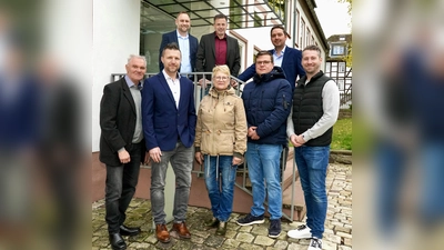 Die Wählergemeinschaft mit dem Kandidaten Philip Becker  (Foto: Hans Georg Schruhl)