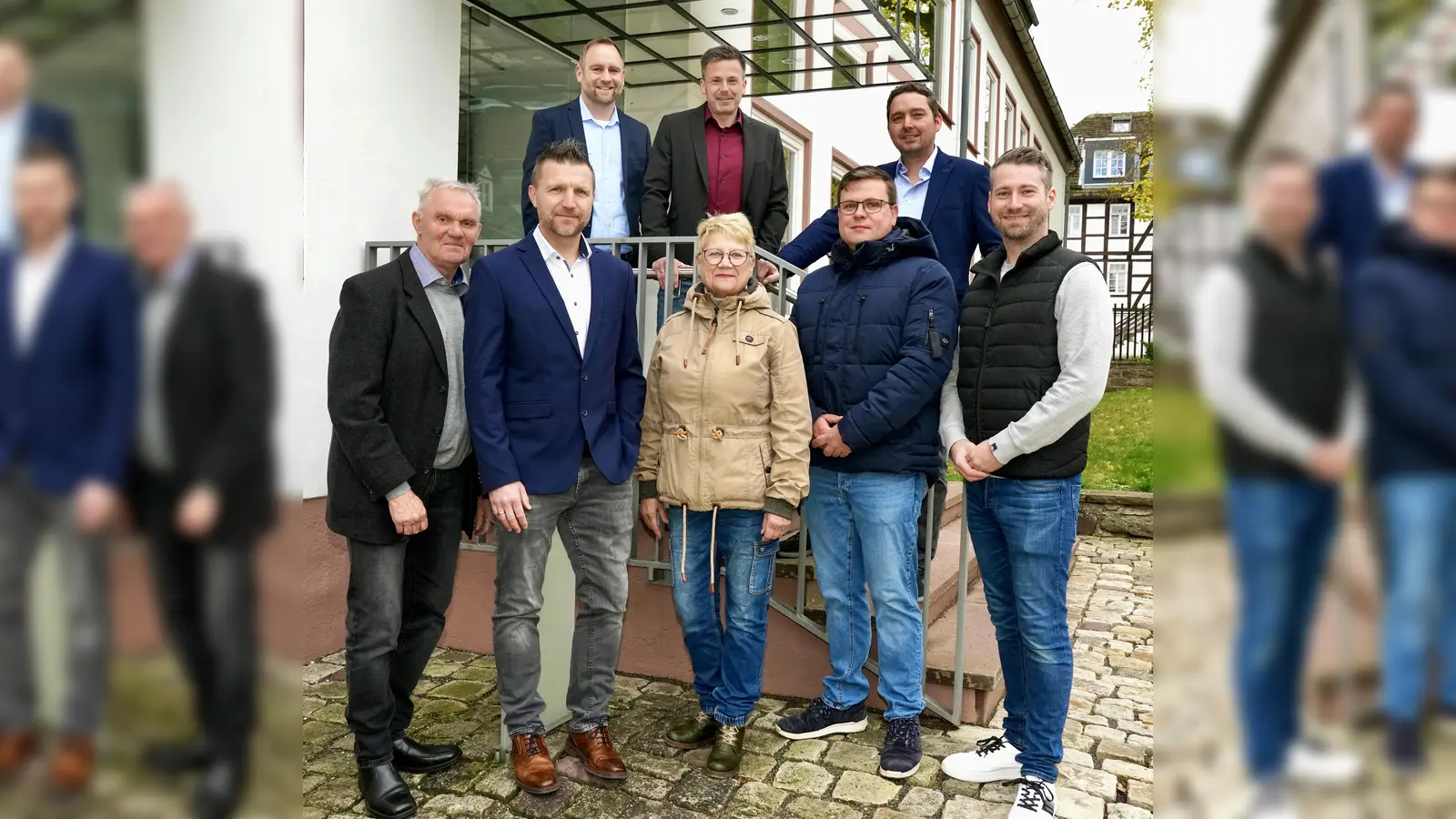 Die Wählergemeinschaft mit dem Kandidaten Philip Becker  (Foto: Hans Georg Schruhl)