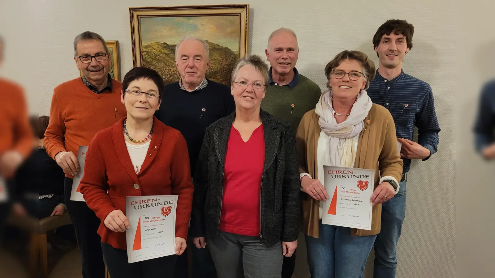 Ehrung: (v.l.) Hubert Behre (40 Jahre), Anja Wenk (50 Jahre), Werner Lange (25 Jahre), Gertrud Behler (1. Vorsitzende), Lothar Wäsche (40 Jahre), Stephanie Hartmann (50 Jahre), Noah Böker (25 Jahre) (Foto: TV Dalhausen)