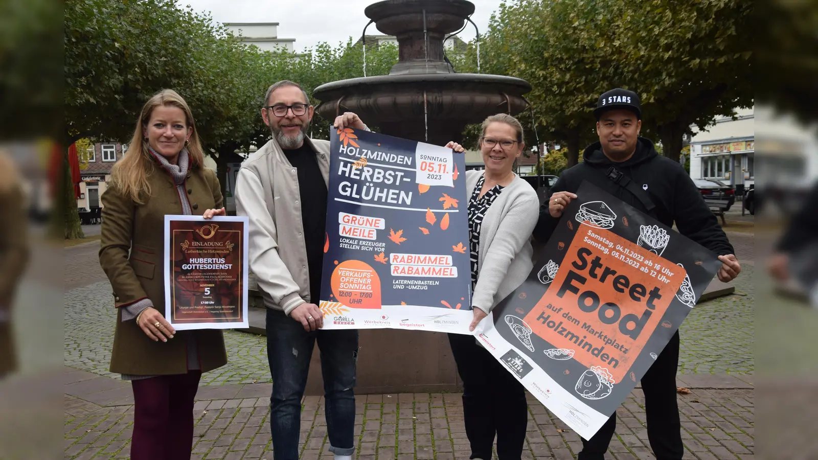 Organisatoren und Unterstützer des Herbstglühens (v.l.): Cornelia Meyer-Löhr von der Jagdgesellschaft Holzminden, Falko Weiß vom Werbekreis, Inga Schaper vom Stadtmarketing und Marc Gonzaga vom Foodtruck 3 Stars. (Foto: Marc Otto)