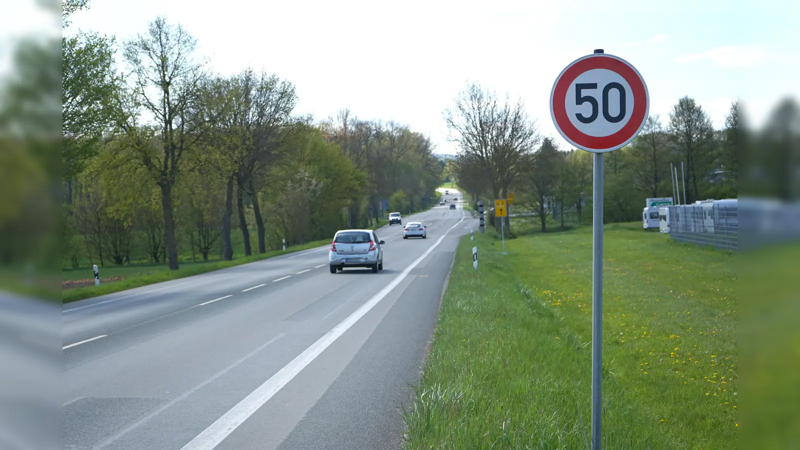 Tempolimit auf der Ostwestfalenstraße bei Bergheim. (Foto: Kreis Höxter)