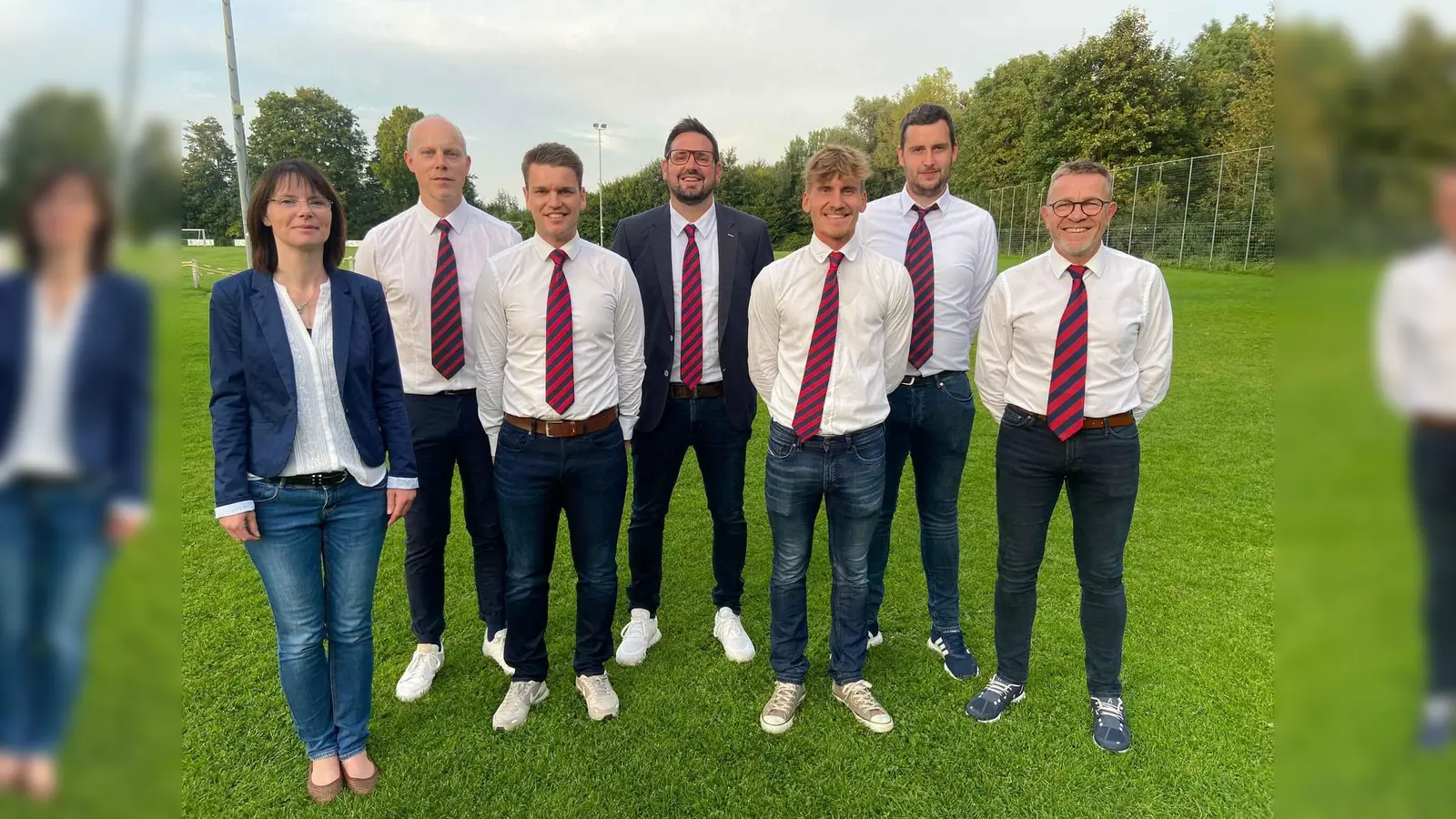Der neue Vorstand: (v.l.) Tanja Knaup (Abteilungsleiterin Breitensport), Josef Schrick (Abteilungsleiter Senioren), Tim Scherding (Leiter Finanzen), Dennis Ramovic (Erster Vorsitzender), Sören Hake (Sportlicher Leiter und Abteilungsleiter Jugendfußball), Jan-Hendrik Schrick (Leiter Vereinskommunikation), Wilfried Schäfer (Geschäftsführer). (Foto: Foto: TuS Amelunxen)