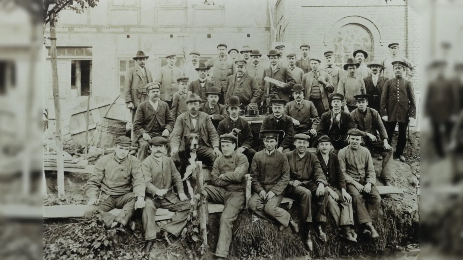 Errichtung des Elektrizitätswerk in der Alleestraße in Uslar im Jahr 1903. (Foto: Stadtarchiv Uslar)