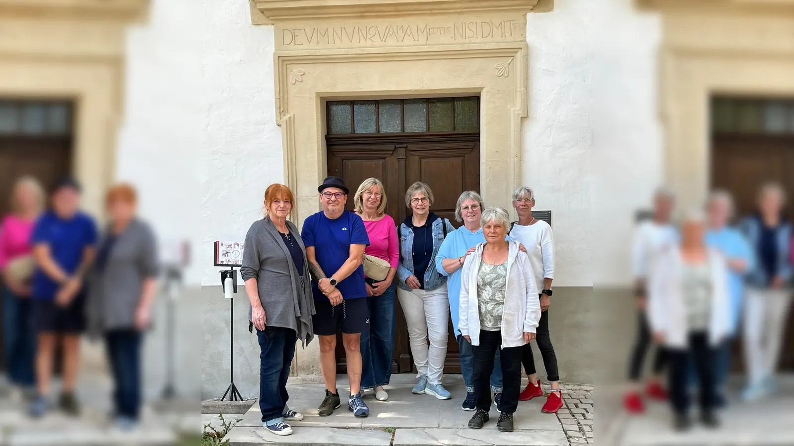 V.l.: Inge Grobelnik, Frank Pfannkuche, Frau Hoppe, Gertrud Flore, Susanne Stöcker, Helga Gärtner und Ina Geide. (Foto: Diakonie Paderborn-Höxter e.V.)