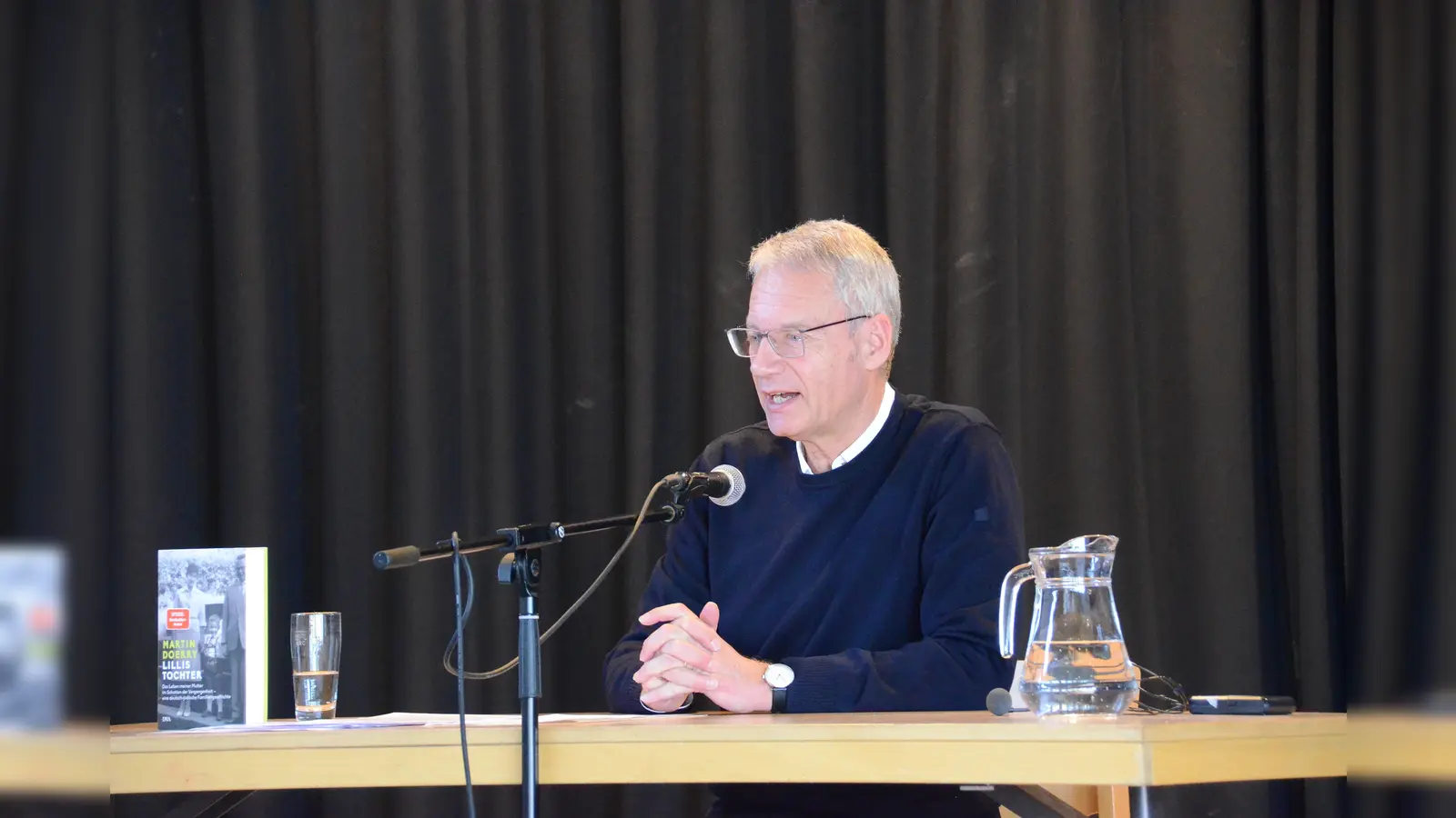 Dr. Martin Doerry las aus seinem Buch „Lillis Tochter”. (Foto: HGS)