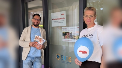 Kathrin Groppe, der Paritätische Höxter und Matthias Daniel, Ergänzende unabhängige Teilhabeberatung Kreis Höxter. (Foto: privat)