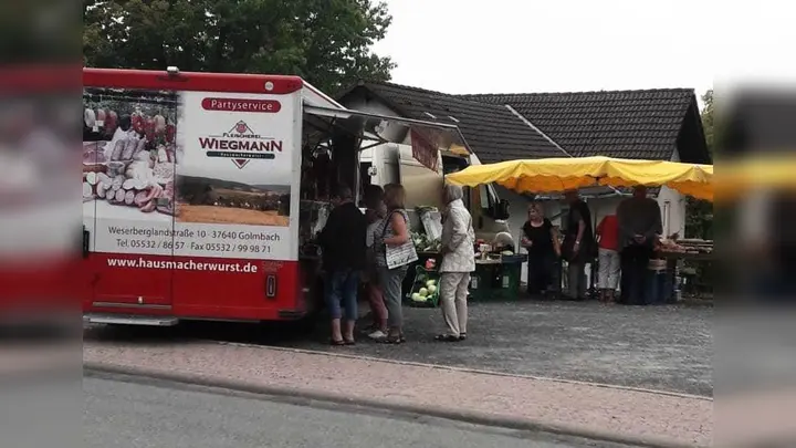 Der Wochenmarkt Klimperklein in Silberborn. (Foto: Foto: Silberborn Aktiv)