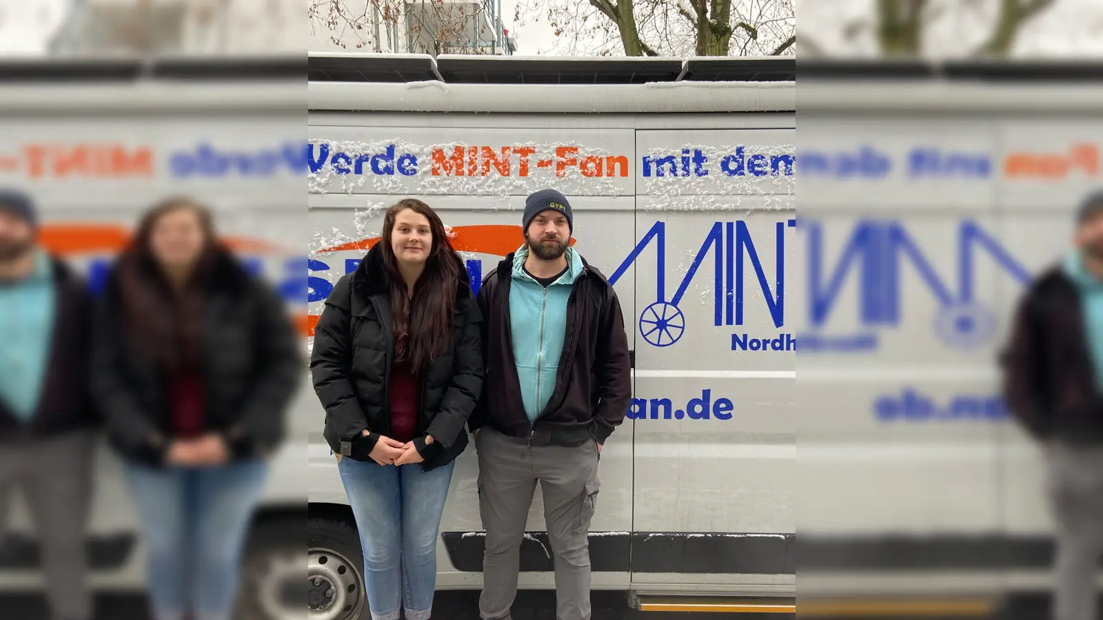 Die Studenten Carina Proll und und Aljoscha Czerwinski leiten die Schüler an.  (Foto: privat)