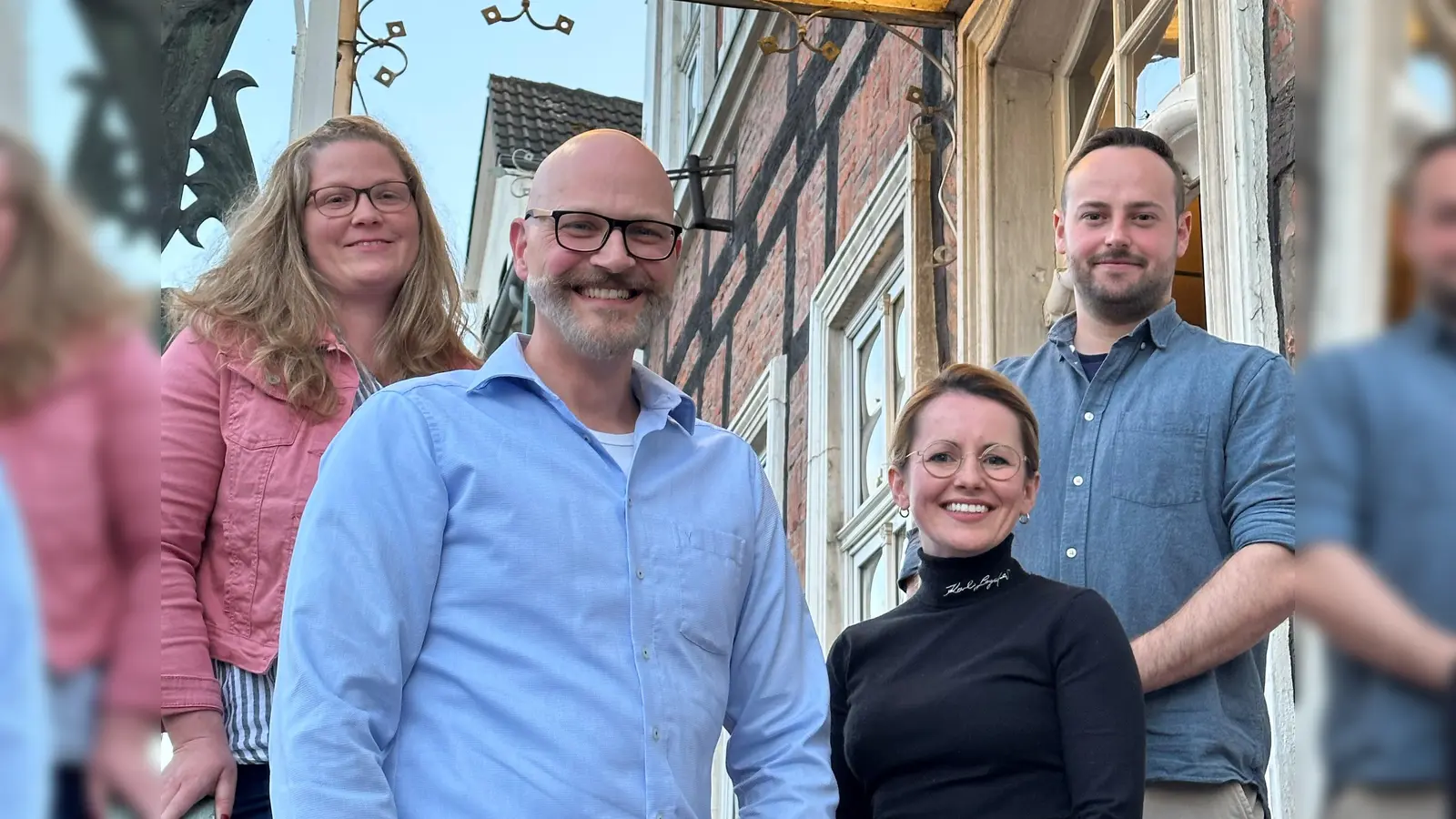 Der neue Vorstand: (v.l.) Alina Crois (stellv. Vors.), Sebastian Kübler (Vors.), Elena Schulz (Beisitzerin), Kevin Schröder (Kassierer). Es fehlt Helen Garcia Galindo (Schriftf.). (Foto: Kita Pusteblume)