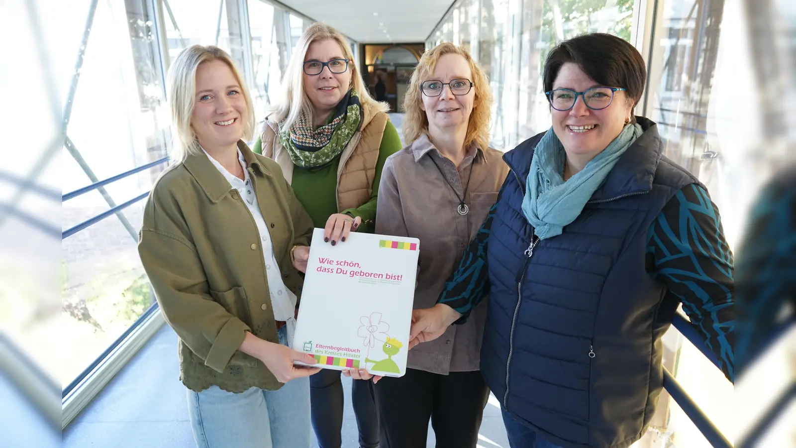 Das Team der „Willkommensbesucherinnen“ besteht aus (v.l.) Katharina Hesse, Claudia Cöster, Heike Kiens und Nicole Konrad. (Foto: Kreis Höxter)