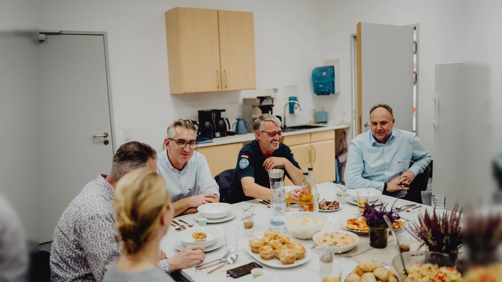 Spaß beim Kochen in der KVHS. (Foto: Charlotte Mikus von lottisart)