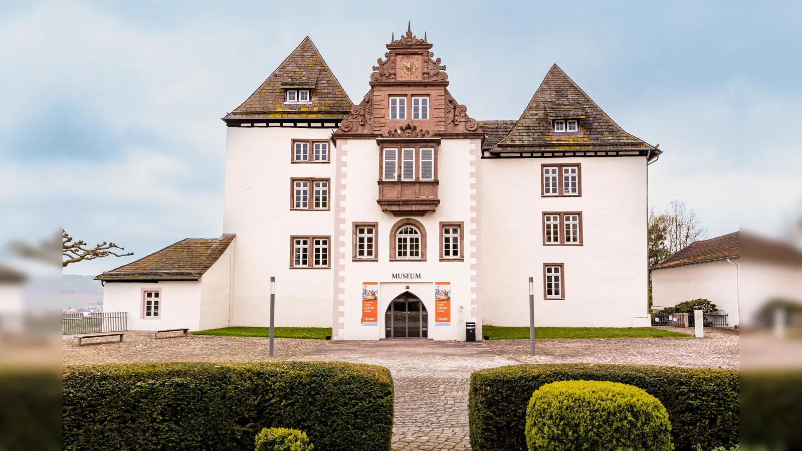 Im Schloss findet ein unterhaltsamer Themenabend statt. (Foto: privat)