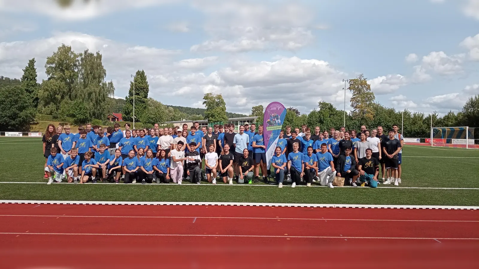 Der Aktionstag für Sporthelfer im Kreis Höxter begeistert, etwa Lehrer und Schüler der weiterführenden Schulen: St. Xaver Bad Driburg, Gesamtschule Bad Driburg, Gesamtschule Brakel, Schulen der Brede Brakel, Realschule Höxter und KWG Höxter. (Foto: privat)