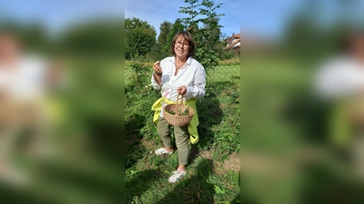 Kursleiterin Andrea Duurland führt in die Welt der ätherischen Öle. (Foto: Andrea Duurland)