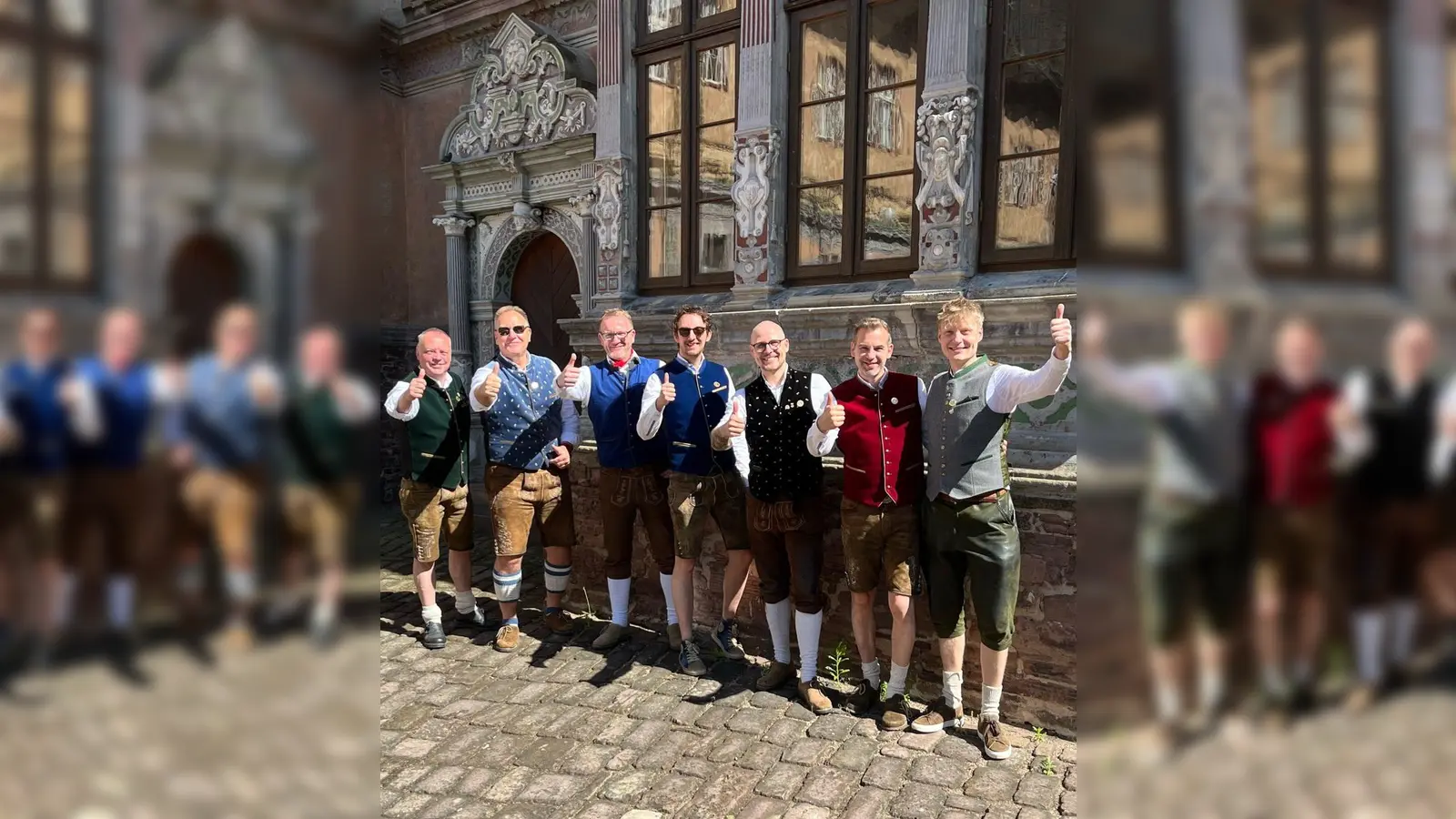 Die Hochstiftmusikanten schauen im Schloss Bevern vorbei. (Foto: privat)