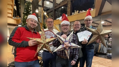 Machen auf die Aktion des Werberings Brakel aufmerksam (v.l.): Markus Härmens, Alexander Kleinschmidt, Rainer Schäfers, Bernhard Fischer und Michael Bunne. (Foto: privat)