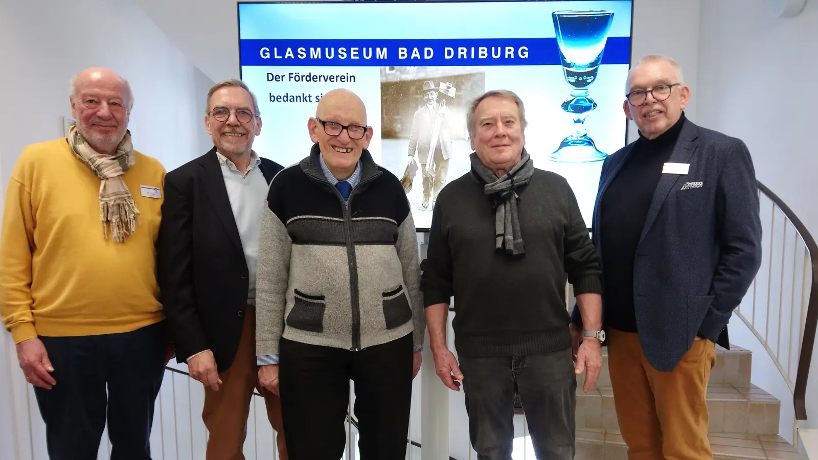 Die Ausstellung ist eröffnet. Es freuten sich (v. l.) Michael Gäde, Friedhelm Macke, Hubert Meiners, Heiner Düsterhaus und Josef Reckers. (Foto: Doris Dietrich)