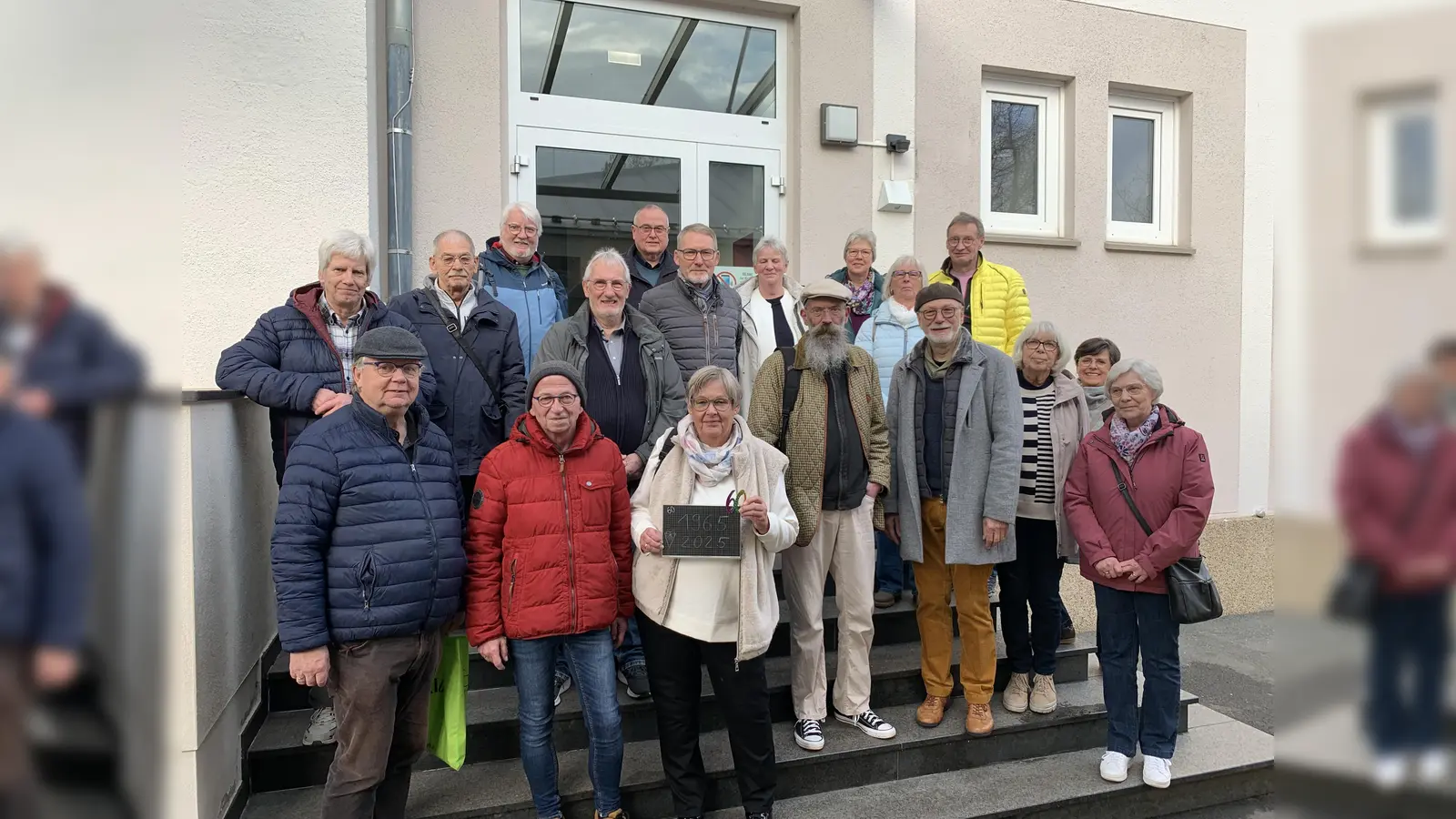 Aufstellung zum Klassenfoto. (Foto: privat)