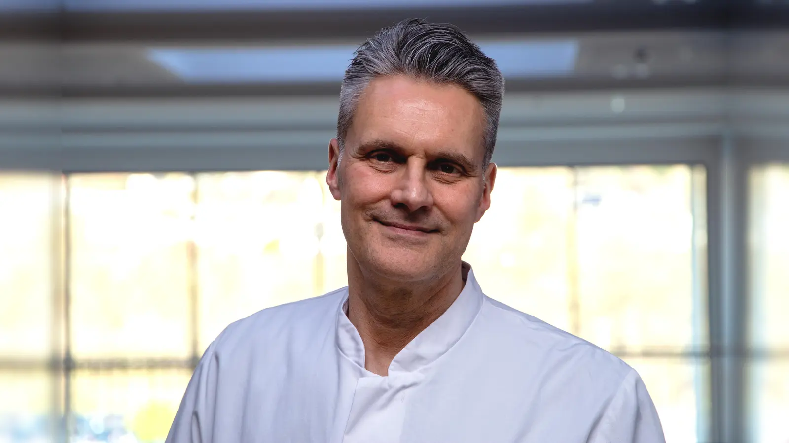 Prof. Dr. Vito Cicinnati, Chefarzt der Klinik für Innere Medizin, Gastroenterologie und Hepatologie. (Foto: KHWE)