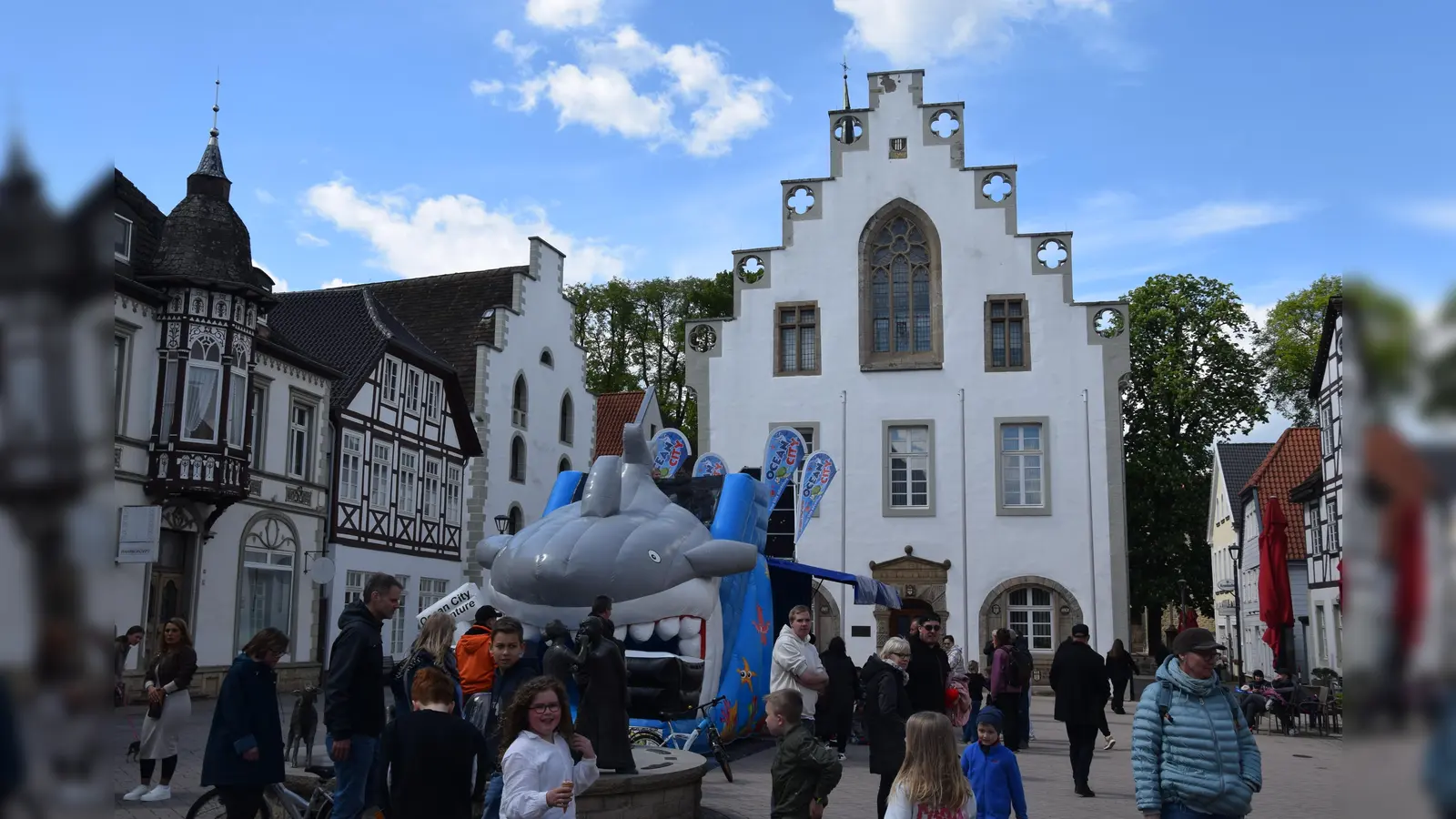 Ein Anblick, der Kinderherzen höher schlagen und Kinder höher springen ließ. (Foto: Marc Otto)