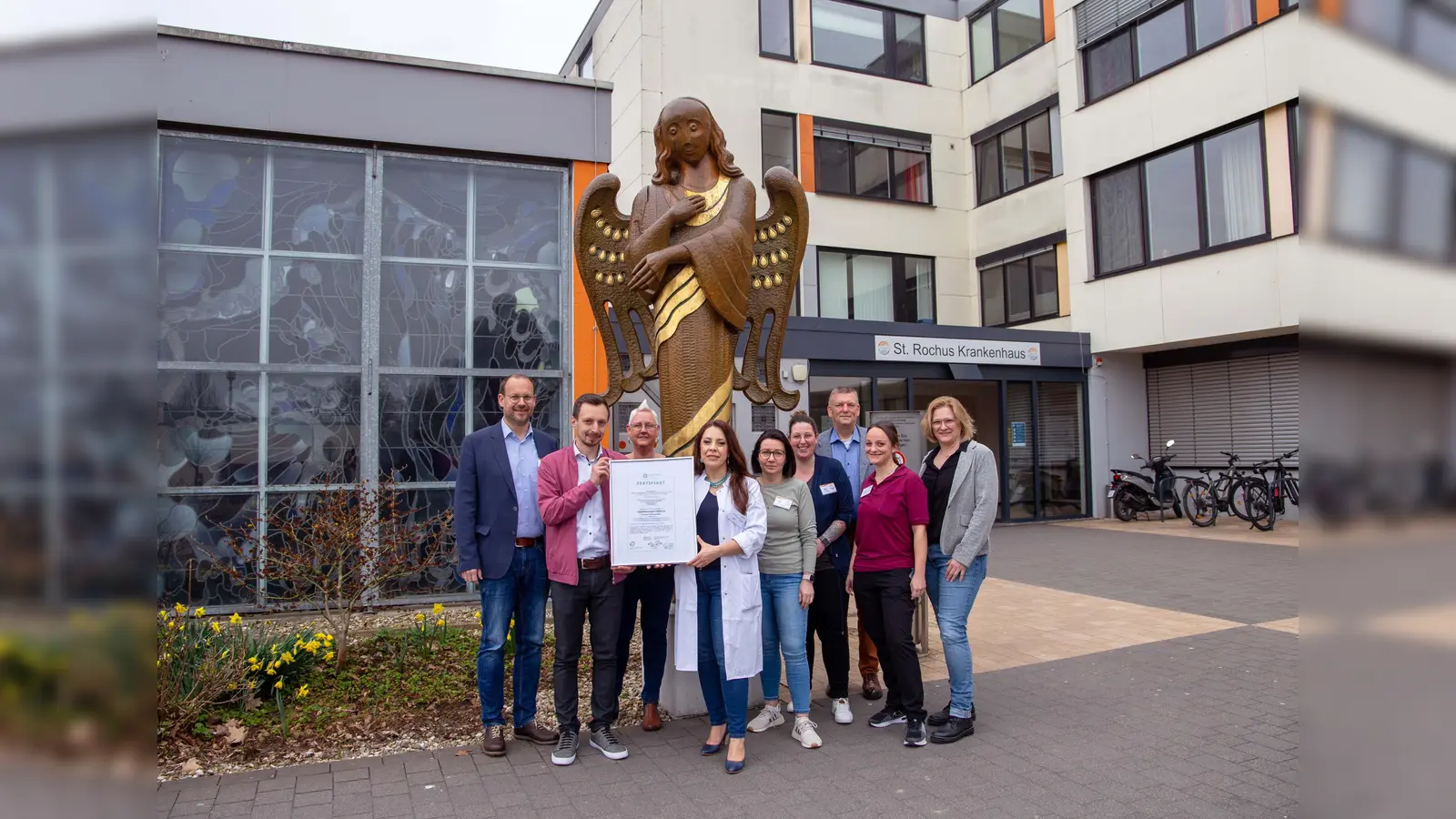 Die Klinik für Akutgeriatrie am St. Rochus Krankenhaus in Steinheim ist erneut ausgezeichnet worden. (Foto: KHWE)